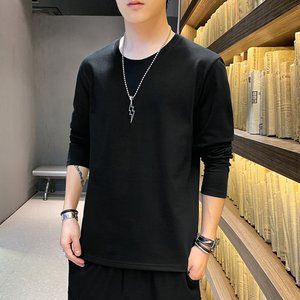 Long -sleeved T -shirt